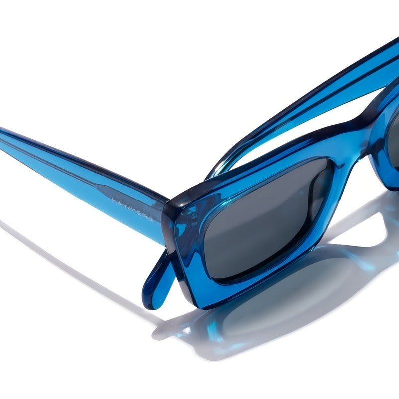 Lentes De Sol Hawkers Paula Echevarría Electric Blue Lauper Azul Eléctrico Negro