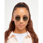 Lente De Sol Hawkers - Moma Midtown Unisex - Polarizadas Gold Green Verde Dorado