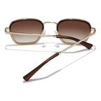 Anteojos De Sol Hawkers Lifestyle Chain Talle Adulto Armazón Marrón/dorado Y Lente Marrón