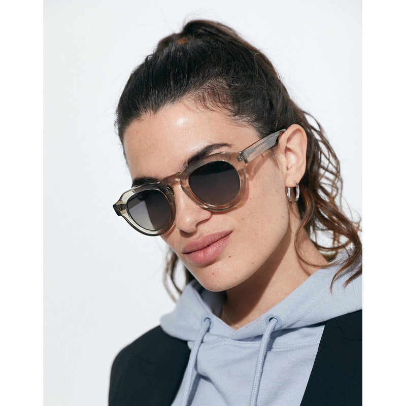 Gafas De Sol Hawkers Warwick Uptown Hombre Y Mujer Color De La Lente Gris Color De La Varilla Gris Color Del Armazón Gris Diseño Mirror Espejo Transparente Negro