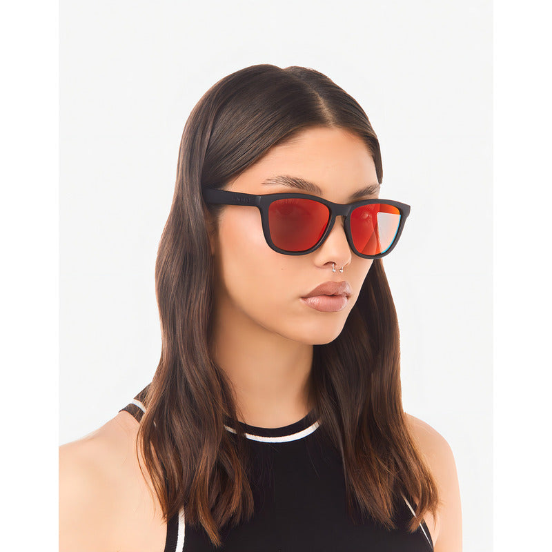 Lentes De Sol Hawkers One Black Ruby Polarizados Rojo Negro Polarized Black Ruby Negro Mate Negro Mate